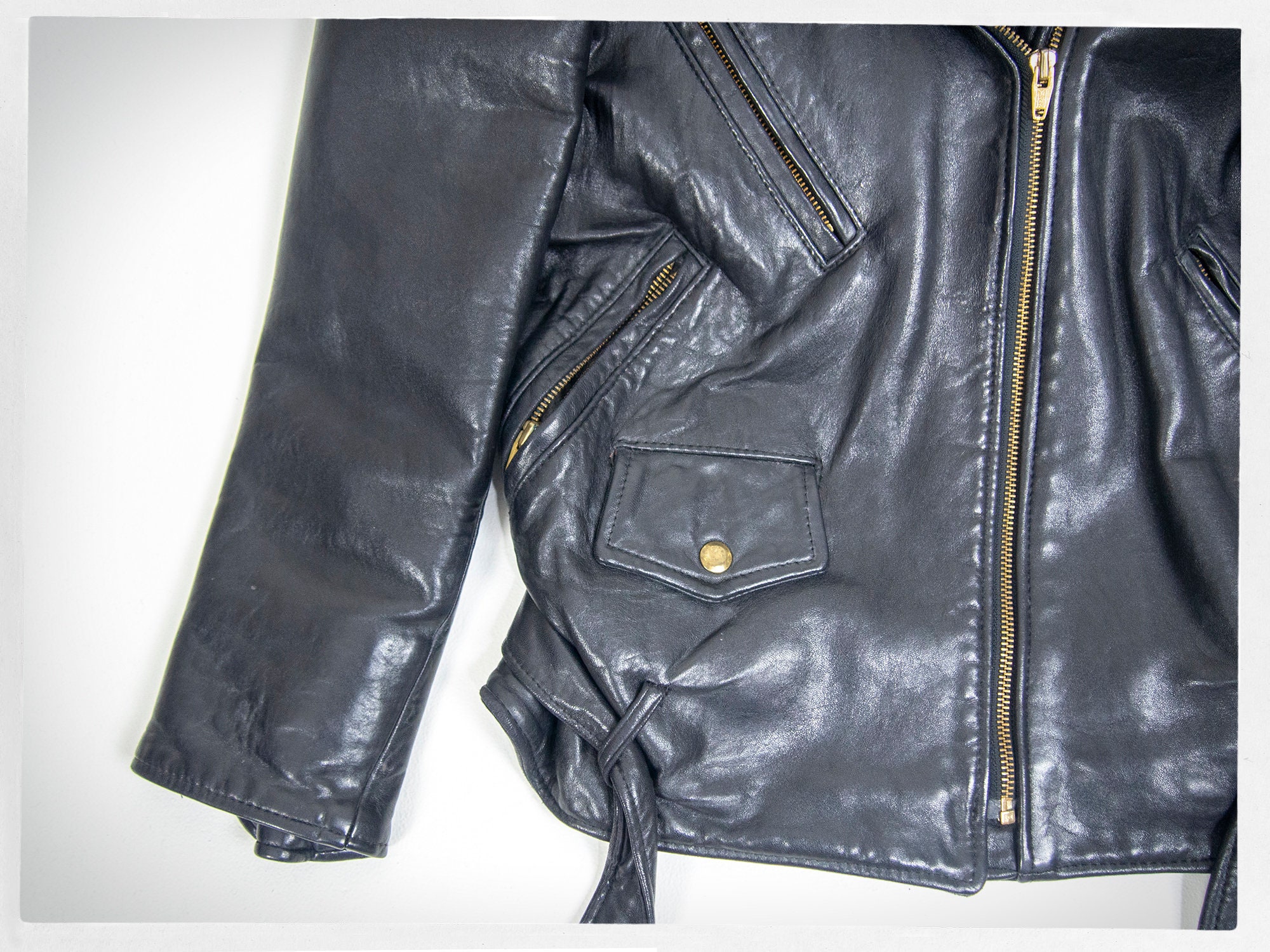 Retro 90s Leather Jacket, 80s Marquis Jacket, Black Biker Jacket, Rockabilly Fashion, Vintage Fashion, Ramones Moto Jacket, New Wave Fashion Retro 90s Leather Jacket, 80s Marquis Jacket, Black Biker Jacket, Rockabilly Fashion, Vintage Fashion, Ramones Moto Jacket, New Wave Fashion