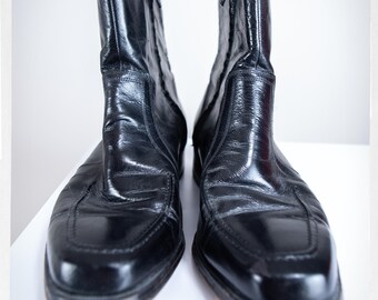 Florsheim Ankle Boots — 70s-80s Black Leather Dandy Boots, Made in