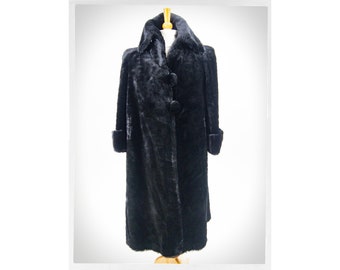 Vintage 1940s Mouton (lamb) Fur Coat, Lined, Size S/M, Hidden