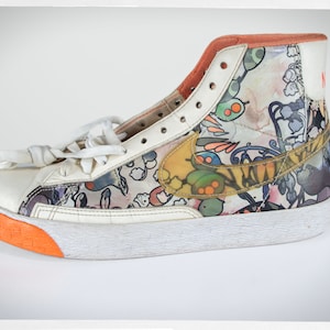 Retro NIKE Sneakers, HIP HOP Style Kicks, Nike High Top Runners, Retro Sail/Sail 317808-115 Nike Runners, Vintage Nike Trainers, Y2K Fashion