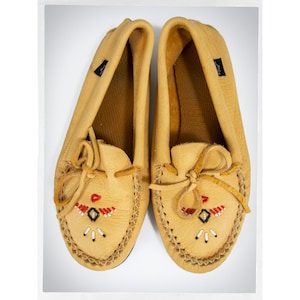 Mens Beaded Moccasins -  Canada