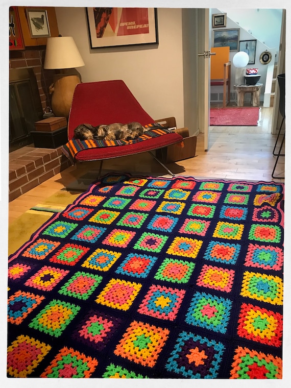 Retro 80s Crochet Blanket, Handmade Nylon Yarn Blanket, Hand Knit