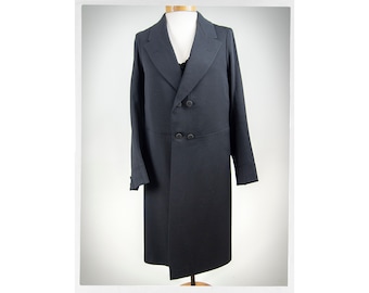 Vintage 20s Coat, Mens Opera Coat, Vintage Priest Coat, Gentlemen's Wool Coat, 30s Style Coat, Vintage Fashion, Dandy Fashion, Boho Fashion