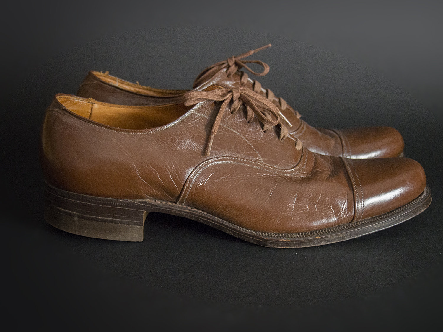 Buty Vintage 40., Buty Męskie 40., Buty 40., Buty Cap Toe Lata 40., Buty Męskie, Moda Vintage, Buty Vintage, Moda Tom Boy - Etsy Polska Buty Vintage 40., Buty Męskie 40., Buty 40., Buty Cap Toe Lata 40., Buty Męskie, Moda Vintage, Buty Vintage, Moda Tom Boy - Etsy Polska
