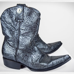 Vintage 90s Western Boots, Retro Tooled Cowboy Boots, Rockabilly Fashion, Western Fashion, Short Western Boots, Boho Fashion, Street Fashion