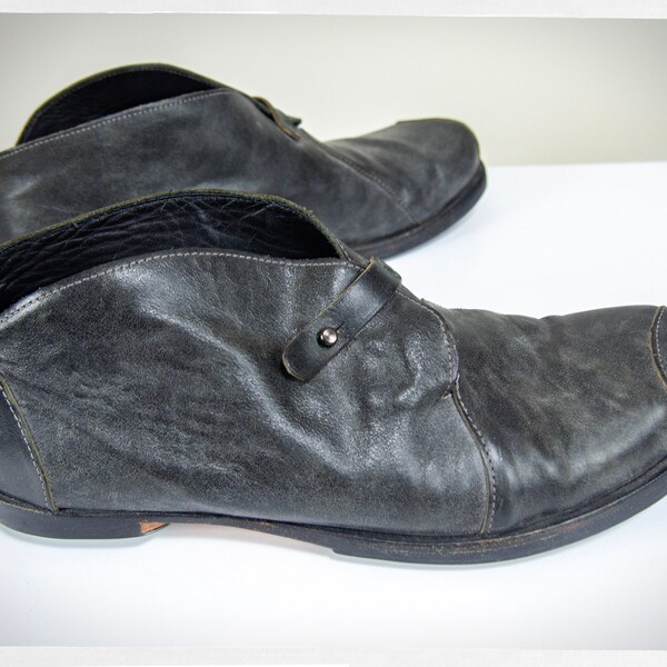 mens shoes from the 90s