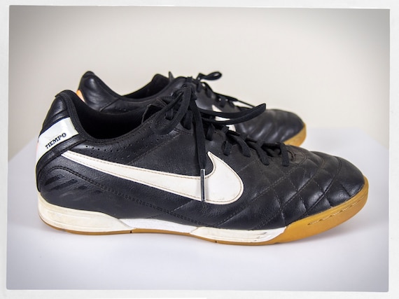 Retro NIKE Sneakers, Retro NIKE Kicks, Retro NIKE