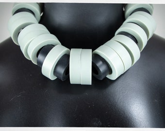 New Wave Necklace, Vintage Rubber Choker, Iris Apfel Style, Postmodern Chunky Choker, Statement Choker, Huge Choker, Mod Fashion, Y2K Choker