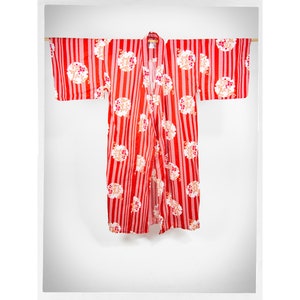 Vintage 90s KIMONO, Abstract Red Floral Kimono, Retro 90s Statement Kimono, Japanese Fashion, Asian Robe, Japanese Wallhanging, Boho Fashion