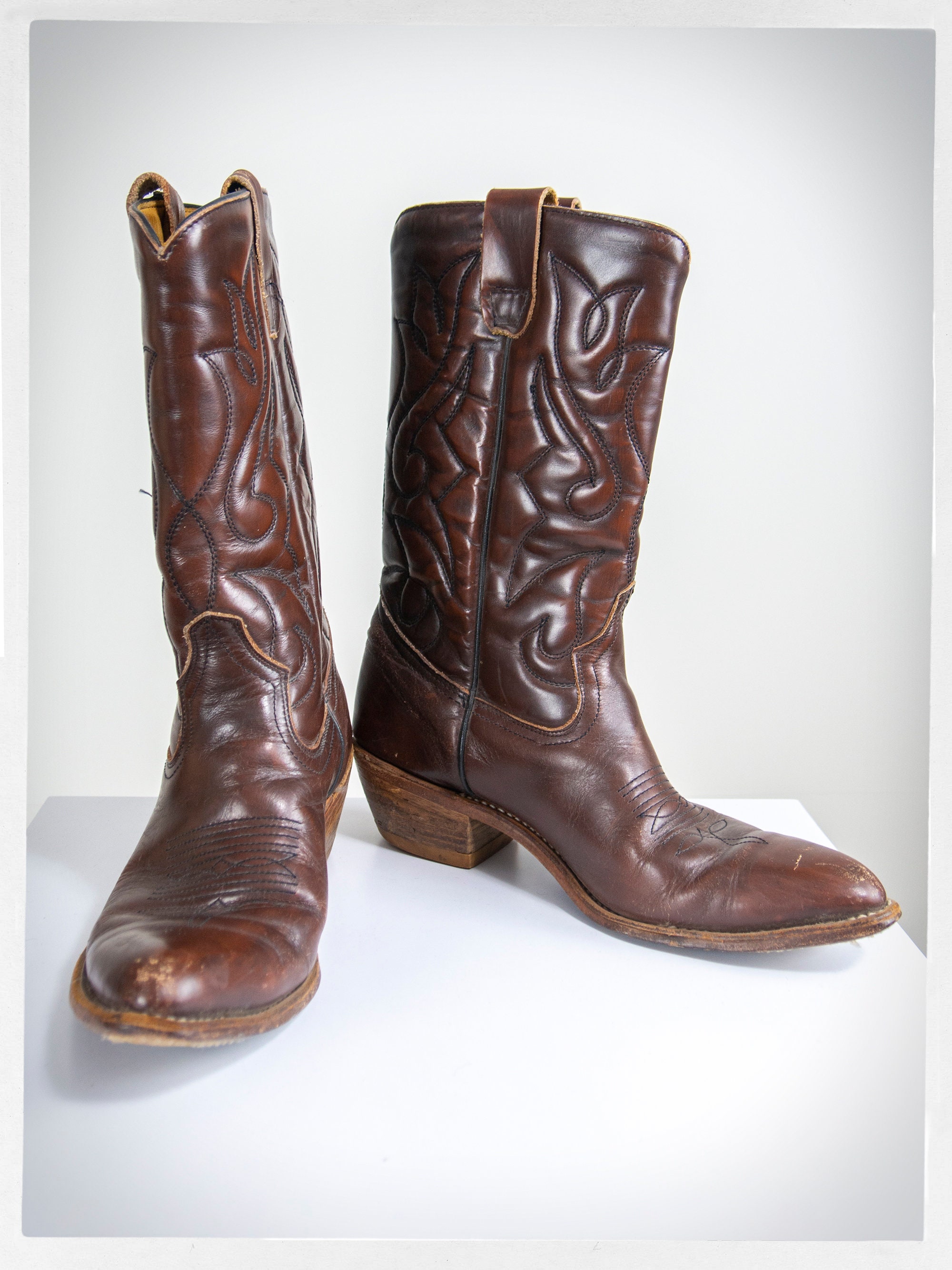 Vintage 90s Cowboy Boots, Rockabilly Fashion, Boho Fashion, Pointy Cowboy Boots, Vintage Western Wear, 90s Western Boots, Cowboy Fashion - Etsy Vintage 90s Cowboy Boots, Rockabilly Fashion, Boho Fashion, Pointy Cowboy Boots, Vintage Western Wear, 90s Western Boots, Cowboy Fashion - Etsy