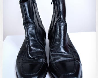 Florsheim Ankle Boots — 70s-80s Black Leather Dandy Boots, Made in