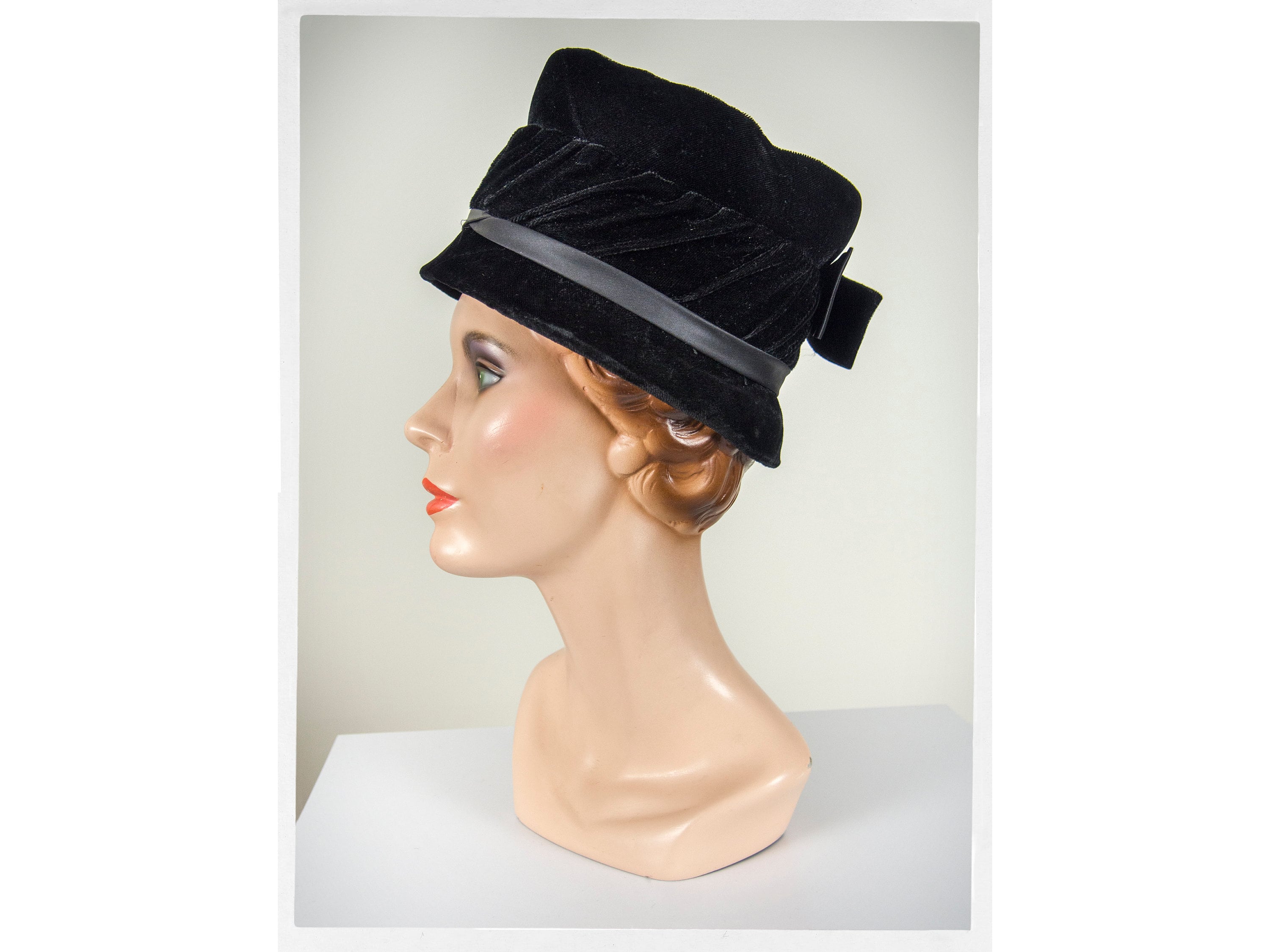 Vintage Velvet Hat Black  Custom Made Rex Beverly Hills 50s 60s Fancy il_fullxfull.4265118907_b11g.jpg main image 2