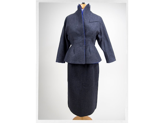 Retro 90s Suit, Pre-loved Suit, Exaggerated 40s St
