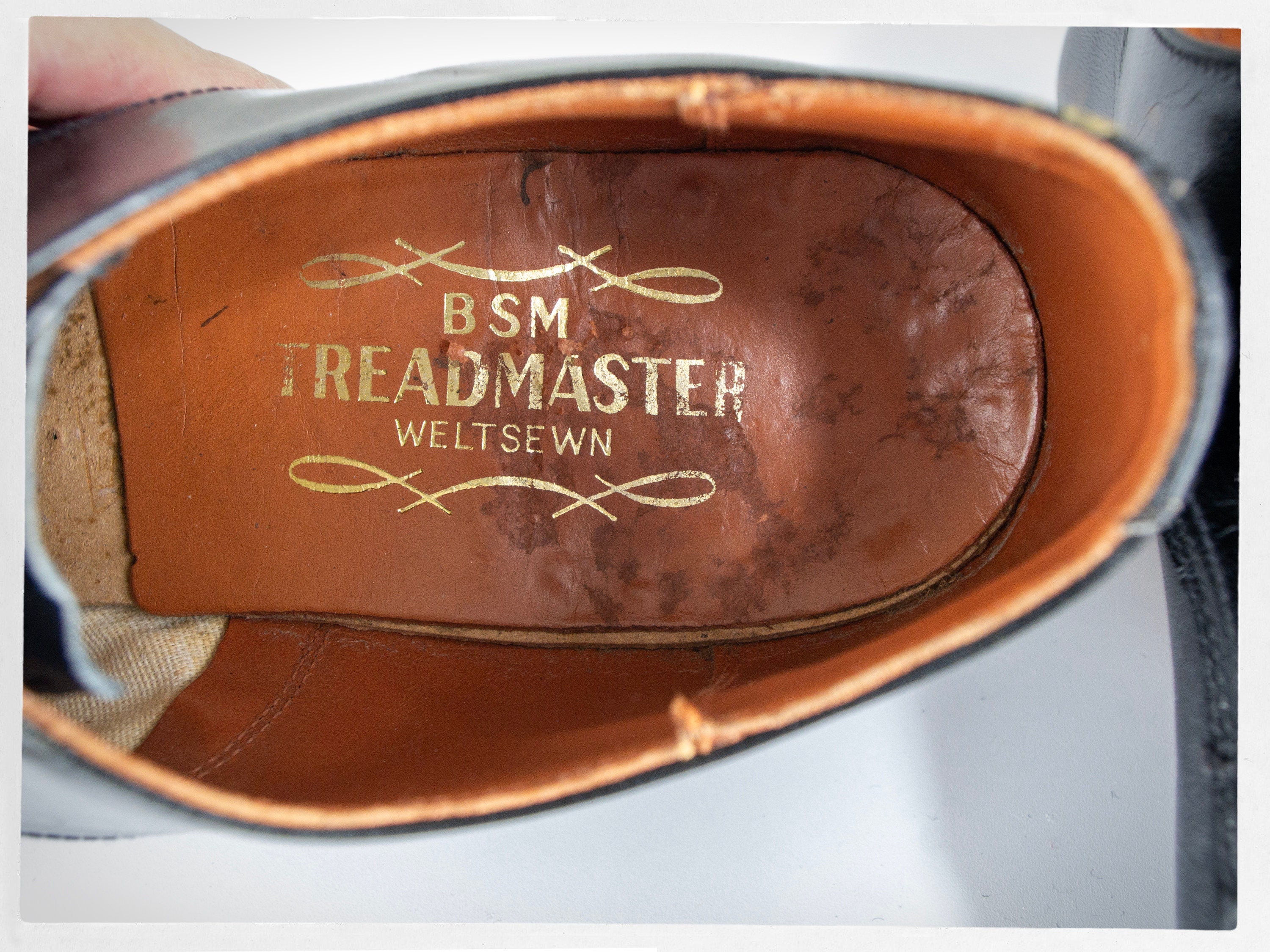 Vintage 40s Shoes, 40s Dress Shoes, Vintage 50s TREADMASTER, Goodyear Heel, Black Dress Shoes, Mens Vintage Shoes, Tomboy Fashion, Dandy - Etsy UK Vintage 40s Shoes, 40s Dress Shoes, Vintage 50s TREADMASTER, Goodyear Heel, Black Dress Shoes, Mens Vintage Shoes, Tomboy Fashion, Dandy - Etsy UK