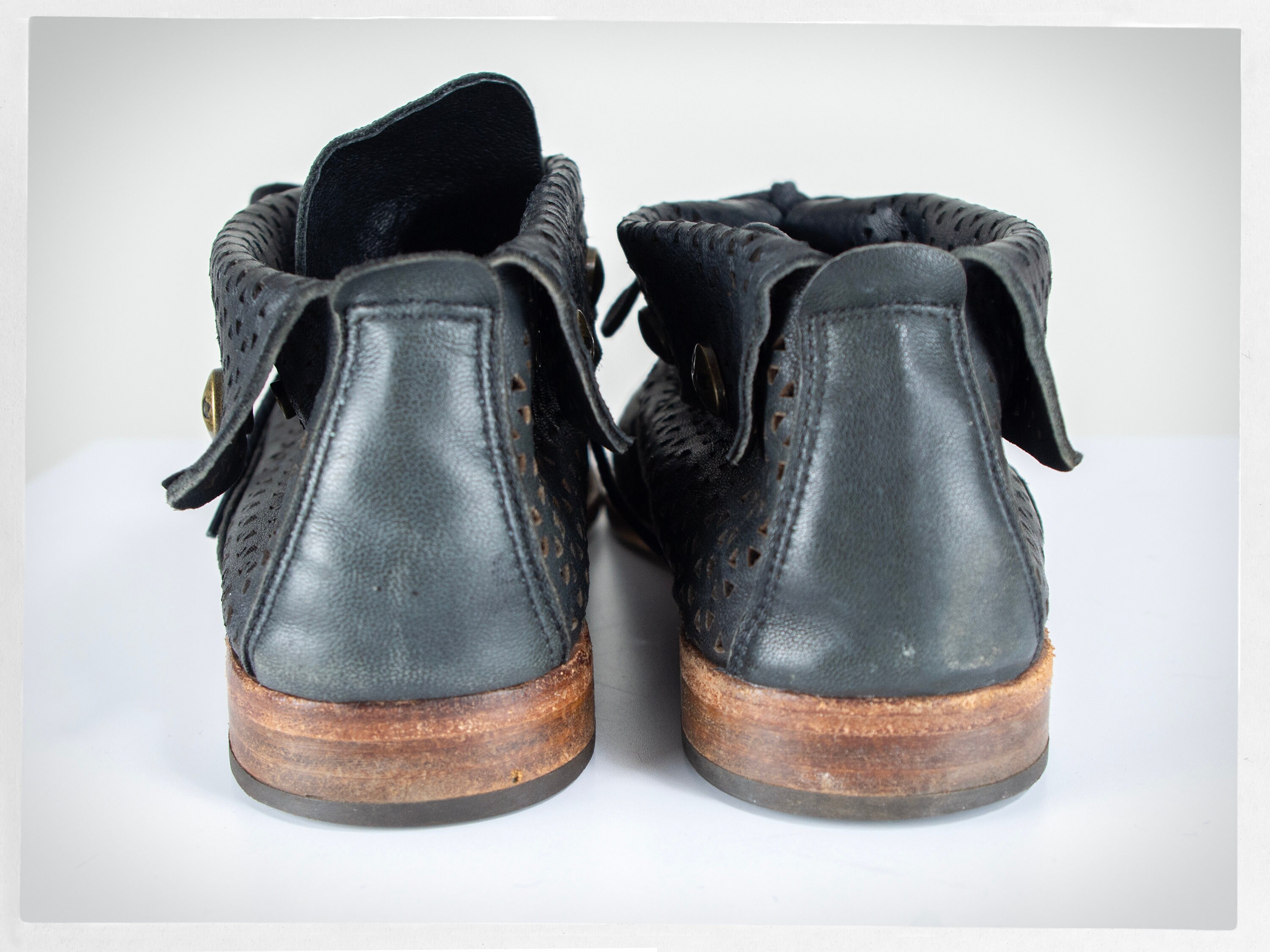 Vintage 90s Shoes 90s Ankle Boots Patricia Nash Shoes Perforated Summer Shoes Boho Fashion Streetwear Vintage Shoes Dark Grey Shoes