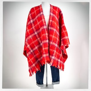 Retro 90s Shawl, Red Mohair Wool Shawl, Mohair TARTAN Shawl, Italian Mohair Shawl, Vintage Fashion, Y2K Fashion, United Colors of Benetton
