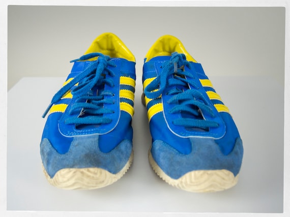 adidas kick retro trainers