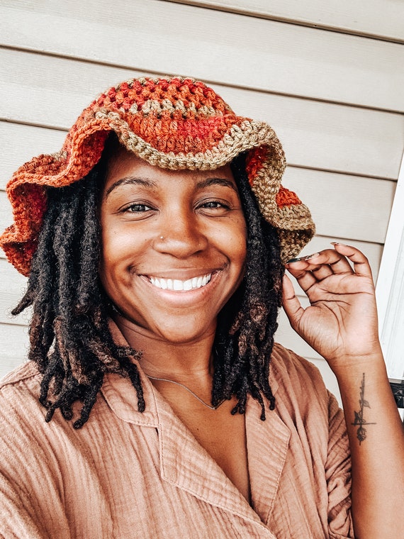 Crochet Ruffle Bucket Hat – Handmade Autumn Hat, Trendy Y2K Style, Cute Boho Fall Accessory
