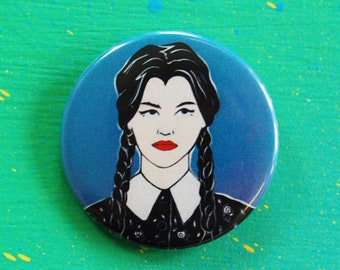 Wednesday Addams Badge, Wednesday Badge With Red Lips, Pigtails and Black Dress and Collar, Gothic Girl 38mm Badge, The Addams Family