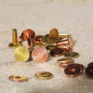 10 Stück Massives Messing/Kupfer Nieten & Burrs: Hochleistungs-Leder-Bolzen-Kit