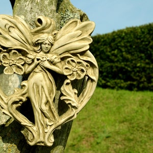 Florence - Wall Plaque Stone Garden Ornament