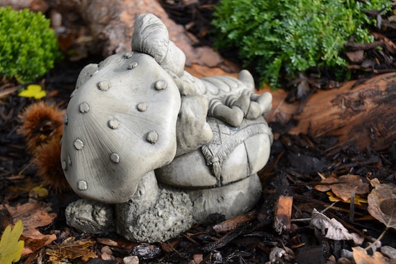 Caterpillar Alice In Wonderland Stone Garden Ornament India Wonderland Stone Garden Ornament, Alice In Wonderland Caterpillar Garden Ornament