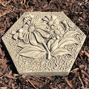 Insect Drinker Flower & Bee Stepping Stone
