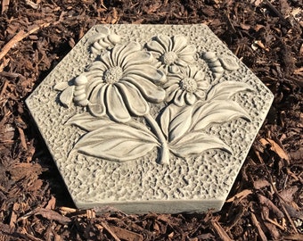 Insect Drinker Flower & Bee Stepping Stone