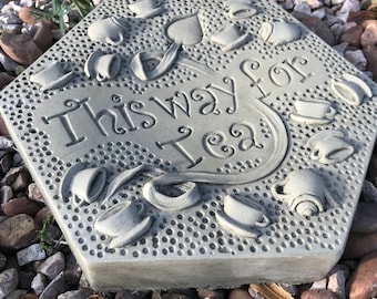 Alice in Wonderland 'This Way For Tea' Stepping Stone Insect Drinker Stone Garden Ornament