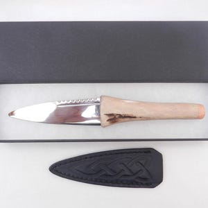 Red Deer Antler Sgian Dubh: Scottish Highland Dress Knife