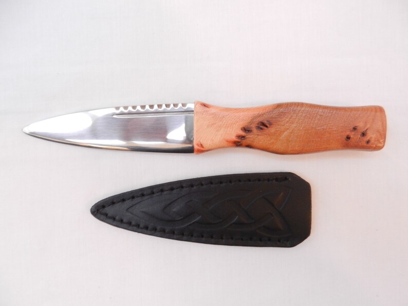 Best Man gift Wedding gift skene duh mens gift Scottish knife Groom gift Scottish gift Sgian Dubh in Burr Wych Elm and Sweet Chestnut