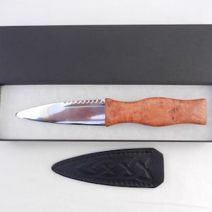 Burr Wych Elm Sgian Dubh: Scottish Highland Dress Knife