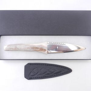 Natural Antler Sgian Dubh: Scottish Kilt Knife with Leather Sheath
