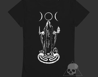 Camiseta Mujer Hekate - Alta Magia, Camiseta calaveras, Brujería, Bruja, Paganismo, Arte Macabro, Fases de la luna, Ocultismo, Triple Diosa