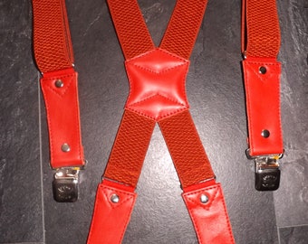 Tirantes de cuero. Caucho rojo oscuro. Cuero: color rojo oscuro. Hechos a mano. Tallas S-5X.