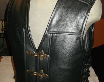 Patch vest. Biker vest. Genuine leather:1,6-1,7mm. Black.Handmade.