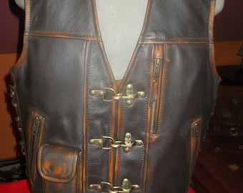 Biker vest.Handmade. Genuine leather-1,6mm-brown. Leather with abrasion effect.