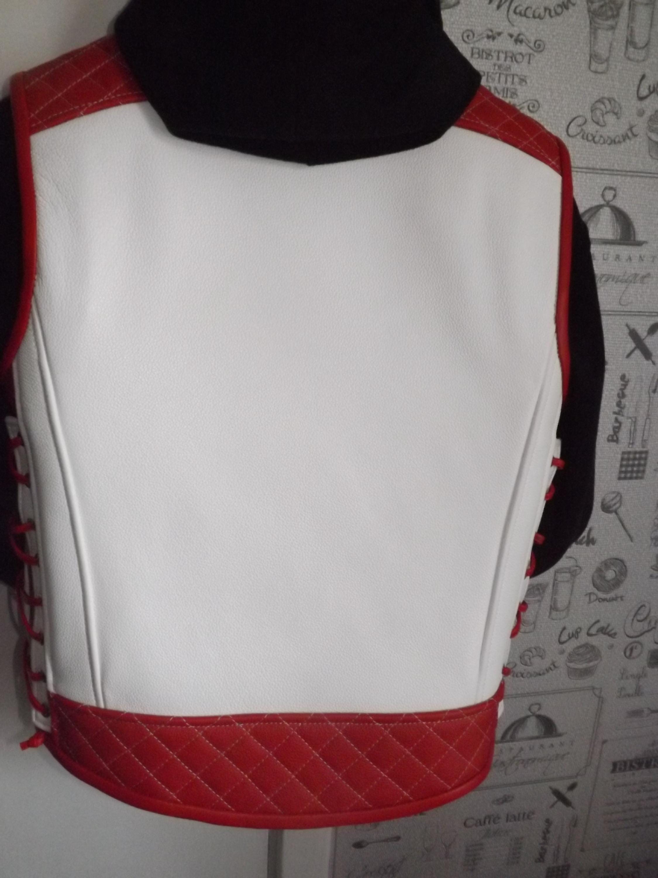 Rich i LETHER VEST ブラック／ホワイト フリーサイズ Rich i LETHER VEST ブラック／ホワイト フリーサイズ - vantage
