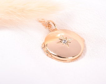 personalized gold-plated secret medallion long necklace for women, Pendant necklace, Secret medallion necklace, Gift for her, isabellebshop