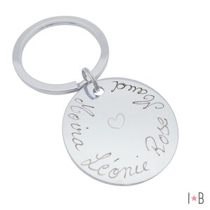 Personalized medal keychain for mom, dad, sister, friend...
