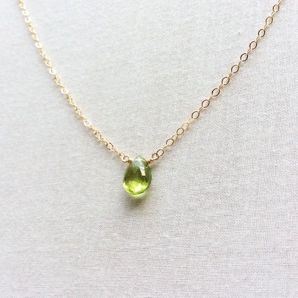 Peridot Necklace, August Birthstone Necklace, August Birthstone, Peridot Jewelry, Peridot, Tiny Peridot Necklace, 14k Peridot Necklace, GN8