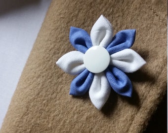 Hellblaue und weiße Herren Revers Blume Denim Blaue und weiße Revers Blume Anstecknadel Blume Anstecknadel. Hochzeit Revers Blumen Blumen Revers für Männer