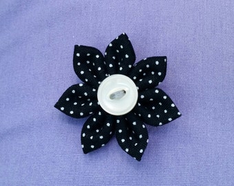 Schwarz mit weißen Punkten Reversblume Anstecknadel Herren Reversblume.   Blumen Anstecknadel. Hochzeit Reversblume.