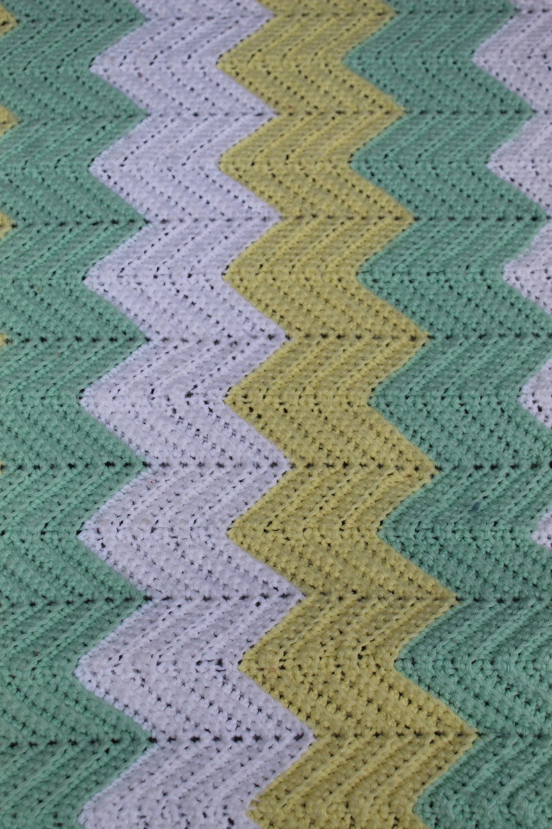 Vintage Handmade Crochet Zig Zag AfghanThrow Waves of Mint Green White Yellow