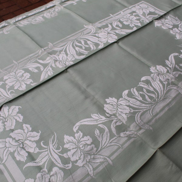 Vintage Never Used Pale Green & Silver 6 Napkins with Damask Tablecloth 65x49