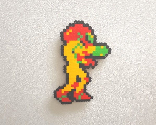 Metroid perler bead art keychain Samus Aran gamer gifts brooch or magnet Metroid Larva pin pixel art