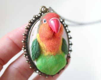 Personalized gift, custom parrot jewelry, bird lover gift, parrot sculpture, personalized jewelry, bird jewelry, parrot portrait, pet gifts