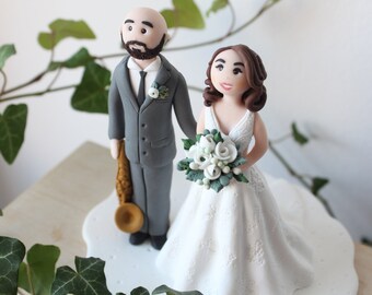 Custom Clay Wedding Cake Topper: Bride & Groom Keepsake