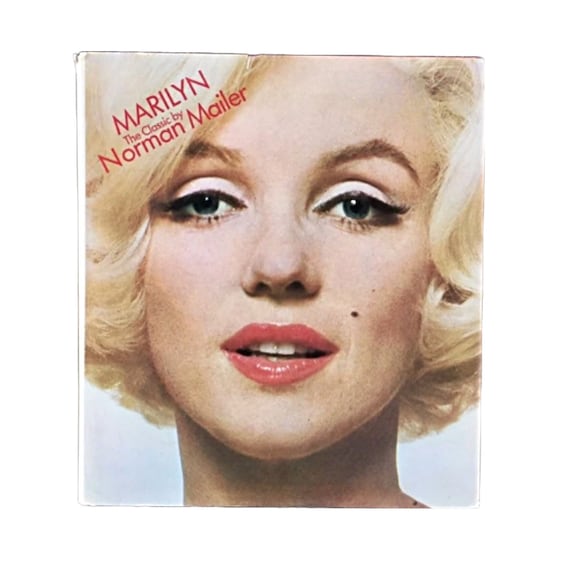 【当店限定販売】 Hardcover Monroe Marilyn Vintage Book by Classic the Marilyn 洋書