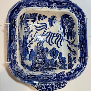 Antique Staffordshire Willow Vegetable Dish (c1820-1860) with wall hanger